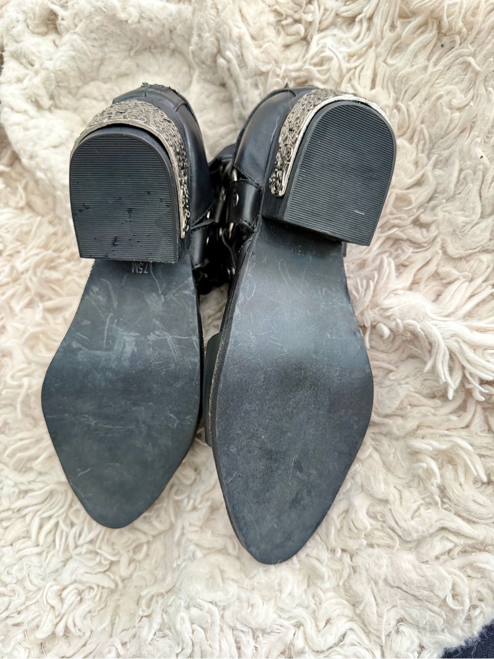Jeffrey Campbell 7.5 - Picture 4 of 5